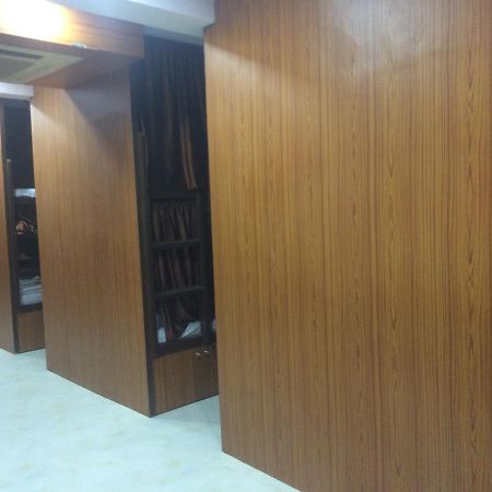 Zara Dormitory Bombay Exterior foto